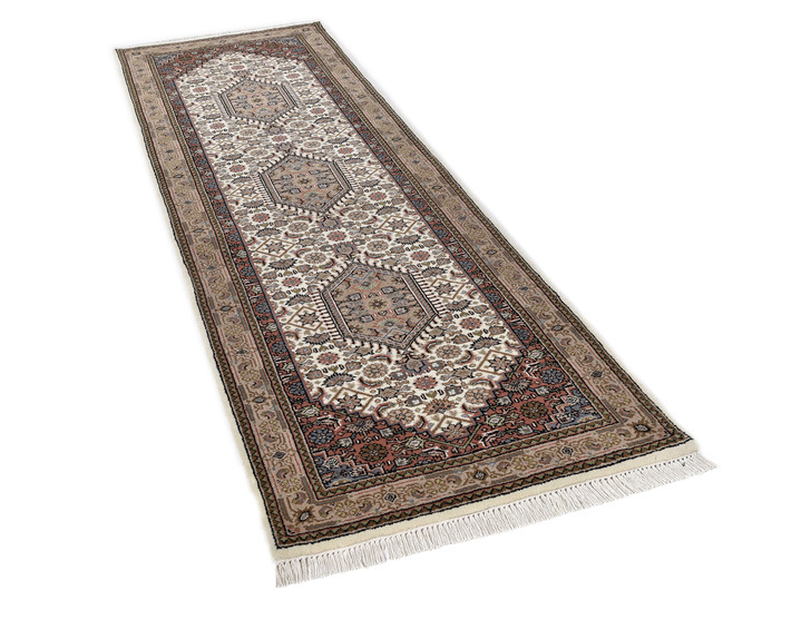 Klassisch - Handgeknüpfte Brücken, Teppiche und Galerien aus 100% Schurwolle, in Größe 101 (Brücke, 40x 60 cm) bis 313 (Teppich rund, ø 250 cm), in Farbe ROT, in Ausführung Qualität Spezial Ansicht 8