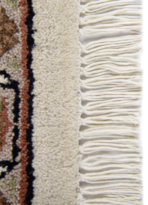 Klassisch - Handgeknüpfte Brücken, Teppiche und Galerien aus 100% Schurwolle, in Größe 101 (Brücke, 40x 60 cm) bis 313 (Teppich rund, ø 250 cm), in Farbe ROT, in Ausführung Qualität Spezial Ansicht 7