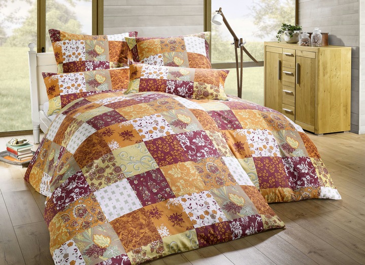 Bettwasche Garnitur Mit Farbenfrohem Patchwork Dessin Bettwasche Bader