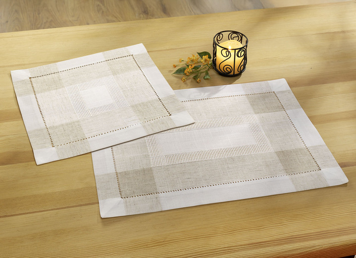 Tischdecken - Klassische Tisch- und Raumdekoration mit Leinen Ansicht 4 Tischdecken - Klassische Tisch- und Raumdekoration mit Leinen, in Größe 101 (Läufer, 30x 70 cm) bis 404 (Kissenbezug, 40x 40 cm), in Farbe ECRU-BEIGE Ansicht 4