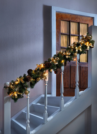 Außendekorationen - Weihnachtsgirlande mit Beleuchtung – Farbe GRÜN-GOLD Außendekorationen - Weihnachtsgirlande mit Beleuchtung, in Farbe GRÜN-GOLD