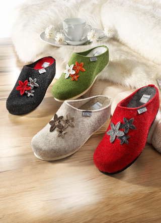Hausschuhe - Hausschuh mit Blütenapplikationen, in Größe 036 bis 042, in Farbe ROT