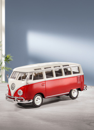 Sammlermodelle - Sammlermodell VW Bus Samba von Maisto, in Farbe ROT-WEISS