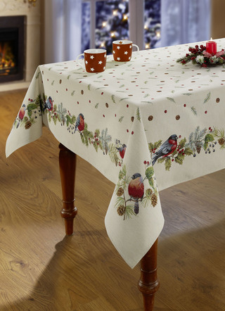 Tisch- und Raumdekoration mit Naturmotiven