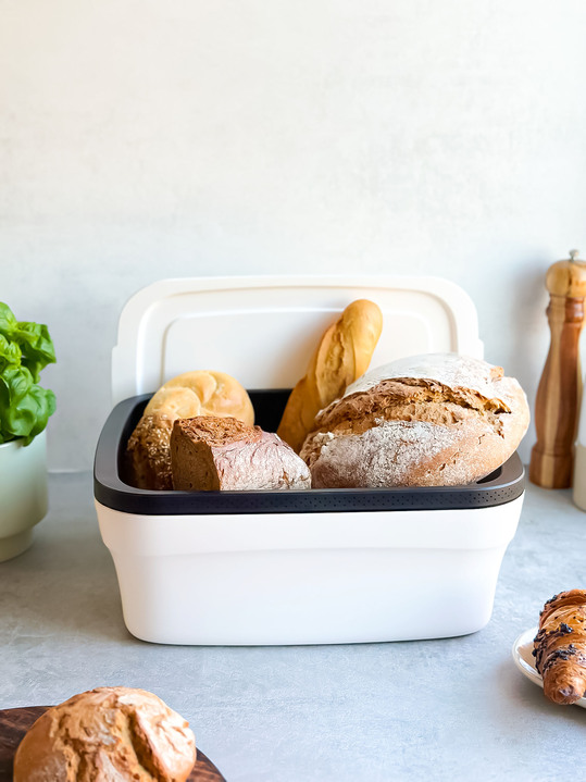 Backen - Tupperware BreadSmart Brotbehälter Ansicht 8 Backen - Tupperware BreadSmart Brotbehälter, in Farbe WEISS-SCHWARZ, in Ausführung BreadSmart Junior Ansicht 8