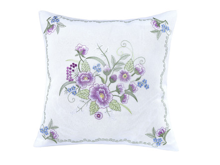 Tischdecke oder Kissenbezug mit Blüten-Stickerei