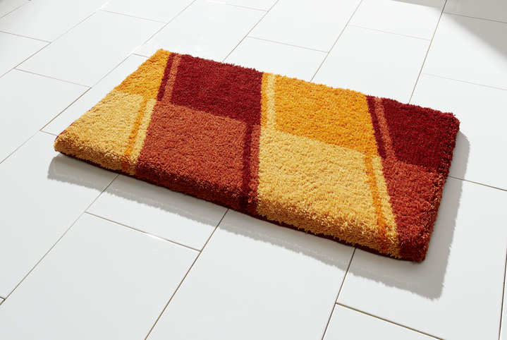 Badgarnituren - Badgarnitur mit rutschhemmender Rückseite Ansicht 4 Badgarnituren - Badgarnitur mit rutschhemmender Rückseite, in Größe 100 (Vorleger halbrund, 50/ 80 cm) bis 112 (WC-Deckelbezug, 47/ 50 cm), in Farbe BLAU Ansicht 4