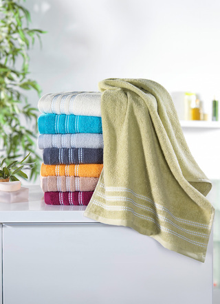 Frottier Handtücher - Flauschig weiche und saugstarke Frottier-Serie – Farbe KIWI – Ansicht  Frottier Handtücher - Flauschig weiche und saugstarke Frottier-Serie, in Größe 200 (2 Handtücher, 50/100 cm) bis 204 (1 Duschtuch, 70/140 cm), in Farbe KIWI – Farbe KIWI – Ansicht