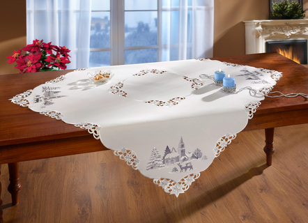 Tischdecke mit romantischem Winterdorf-Dessin