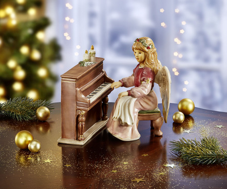 Goebel-Figuren - Schutzengel Gloria aus Feinsteingut, in Farbe ROSA