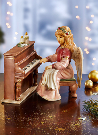 Goebel-Figuren - Schutzengel Gloria aus Feinsteingut, in Farbe ROSA