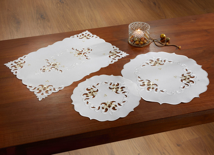 Tischdecken - Tischdecke mit aufwendigen Stickereien, in Größe 101 (Deckchen, 35x 50 cm) bis 404 (Kissenbezug, 40x 40 cm), in Farbe ROT Ansicht 3