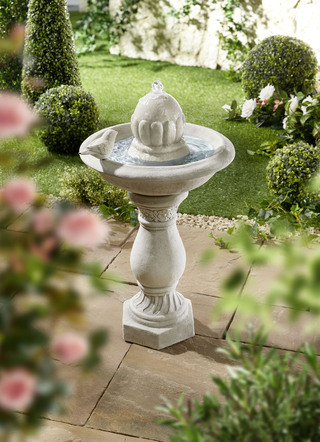 Vogelbad-Brunnen aus Steinguss