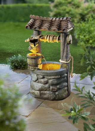 Brunnen Athene mit LED-Beleuchtung