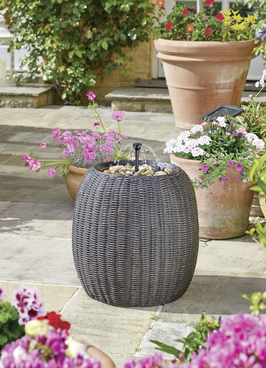 Gartendekoration - Solarbrunnen im Rattan-Look, in Farbe SCHWARZ