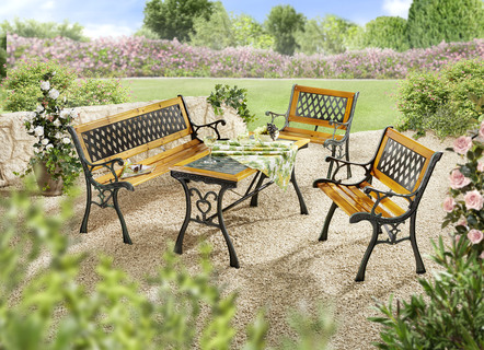 Gartenmöbel Royal mit rustikalem Charme