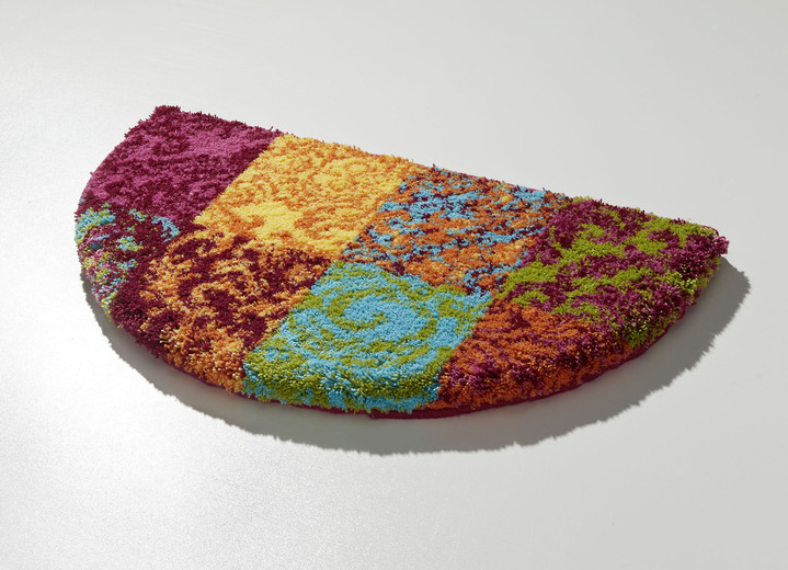 Badgarnituren - Badgarnitur von Grund mit weichem Flor Ansicht 2 Badgarnituren - Badgarnitur von Grund mit weichem Flor, in Größe 100 (Vorleger halbrund, 50x 80 cm) bis 112 (WC-Deckelbezug, 47x 50 cm), in Farbe MULTICOLOR Ansicht 2