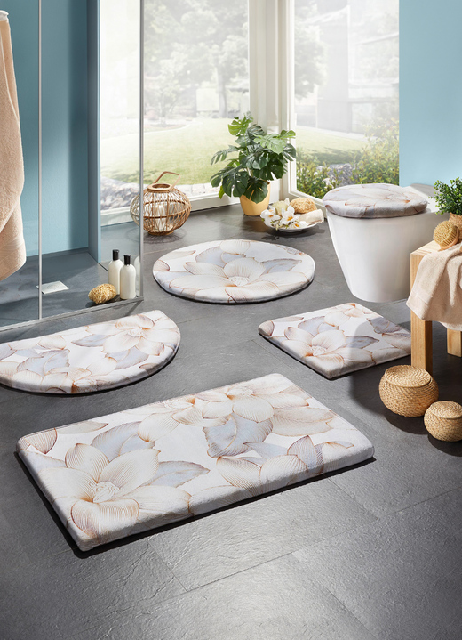 Badgarnituren - Traumhaft weiche Badgarnitur mit Bandeinfassung, in Größe 100 (Vorleger halbrund, 50x 80 cm) bis 112 (Motiv-WC-Deckelbezug, 47x 50 cm), in Farbe MULTICOLOR Ansicht 2