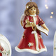 Goebel-Figuren - Jahresartikel 2025 aus dem Hause Goebel – Farbe ROT – Ansicht 3 Goebel-Figuren - Jahresartikel 2025 aus dem Hause Goebel, in Farbe ROT, in Ausführung Jahresglocke 2025 – Farbe ROT – Ansicht 3