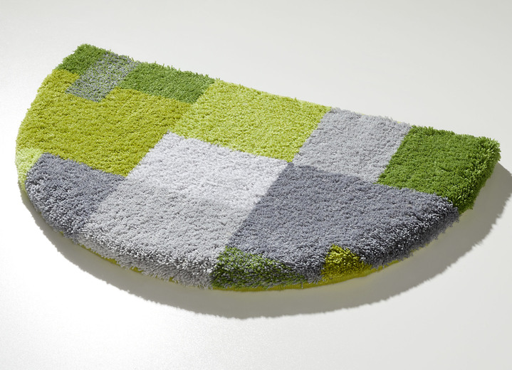 Badgarnituren - Badgarnitur in Supersoft-Qualität Ansicht 4 Badgarnituren - Badgarnitur in Supersoft-Qualität, in Größe 100 (Vorleger halbrund, 50x 80 cm) bis 112 (WC-Deckelbezug, 47x 50 cm), in Farbe GRAU-ROT Ansicht 4