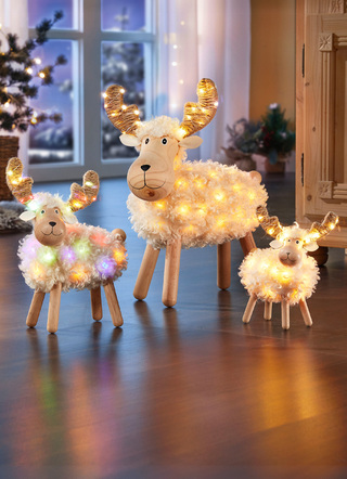 Beleuchtetes Rentier aus Holz