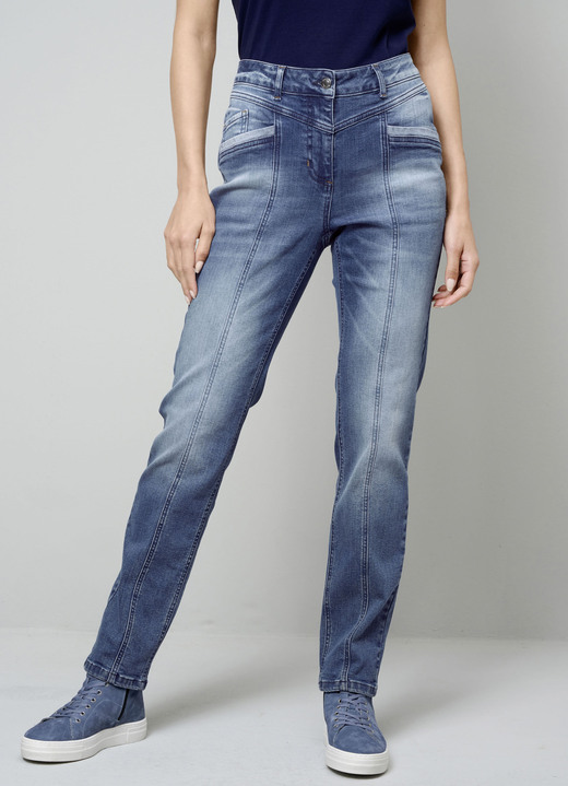 Hosen - Jeans in 5-Pocket-Form, in Größe 019 bis 052, in Farbe BLAU Ansicht 3