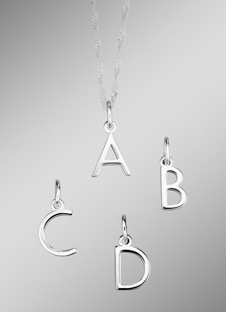 Bezaubernde Buchstaben-Anhänger aus Silber