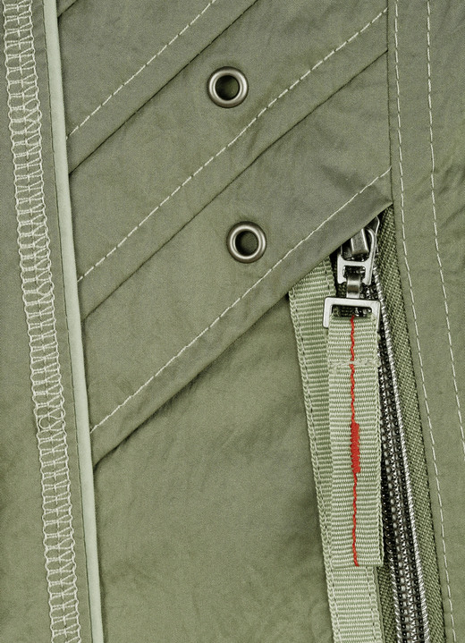Kurz - Jacke mit Reißverschlusstaschen Ansicht 5 Kurz - Jacke mit Reißverschlusstaschen, in Größe 038 bis 052, in Farbe KHAKI Ansicht 5