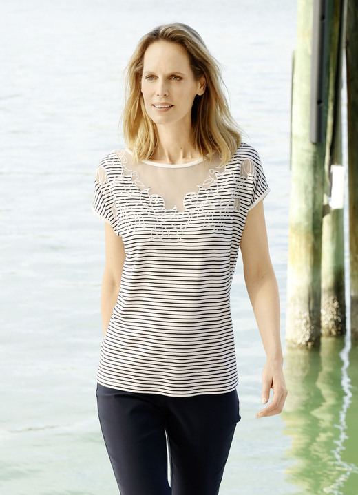 Kurzarm - Shirt mit tollem Ringeldessin Ansicht 2 Kurzarm - Shirt mit tollem Ringeldessin, in Größe 038 bis 048, in Farbe MARINE-WEISS Ansicht 2