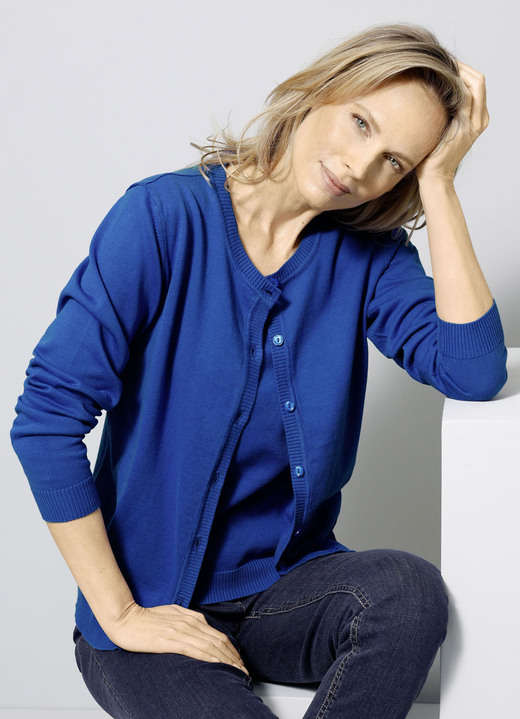 Basics - Strickjacke aus reiner Baumwolle, in Größe 038 bis 052, in Farbe ROYALBLAU Ansicht 1