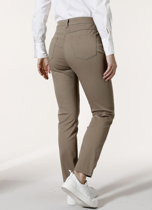 Hosen mit Knopf- und Reißverschluss - Hose in 5-Pocket-Form, in Größe 019 bis 052, in Farbe ALTROSA Ansicht 35
