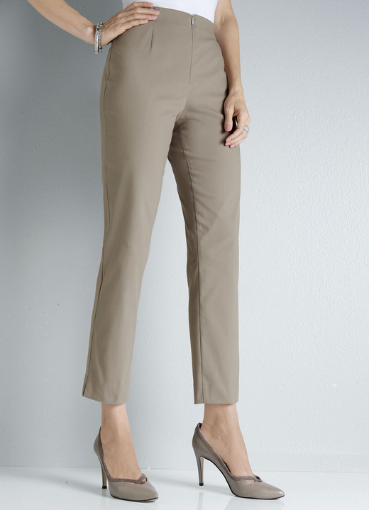 Hosen mit Knopf- und Reißverschluss - Hose in Knöchellänge , in Größe 019 bis 052, in Farbe SMARAGDGRÜN Ansicht 20