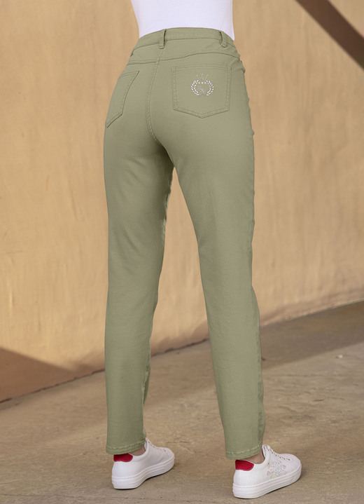 Hosen mit Knopf- und Reißverschluss - Edeljeans in 5-Pocket-Form, in Größe 017 bis 052, in Farbe OLIV Ansicht 1