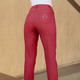 Hosen mit Knopf- und Reißverschluss - Edeljeans in 5-Pocket-Form – Farbe ROT – Ansicht 1 Hosen mit Knopf- und Reißverschluss - Edeljeans in 5-Pocket-Form, in Größe 017 bis 052, in Farbe FUCHSIA – Farbe ROT – Ansicht 1