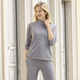 Damenmode - Shirt mit Stehkragen – Farbe GRAU MELIERT – Ansicht 1 Damenmode - Shirt mit Stehkragen, in Größe 036 bis 052, in Farbe BEIGE MELIERT – Farbe GRAU MELIERT – Ansicht 1