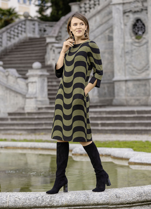 Kleider - Kleid in Schlupfform, in Größe 036 bis 052, in Farbe KHAKI-SCHWARZ