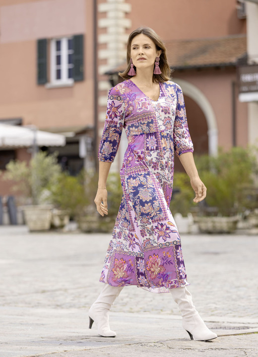 Kleider - Kleid mit tollem Dessin, in Größe 036 bis 048, in Farbe ROSÉ-AUBERGINE-MARINE-BUNT Ansicht 3