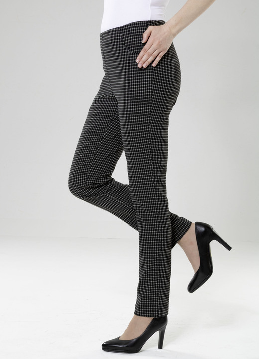 Hosen in Schlupfform - Hose mit trendiger Hahnentritt-Dessinerung, in Größe 018 bis 052, in Farbe BLAU-SCHWARZ Ansicht 9