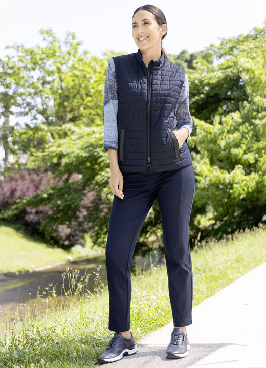 RABE - Steppweste mit leichter Wattierung, in Größe 036 bis 052, in Farbe MARINE Ansicht 3