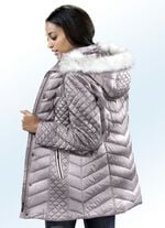 Jacke mit wei&szlig;er Kontrastpaspelierung 