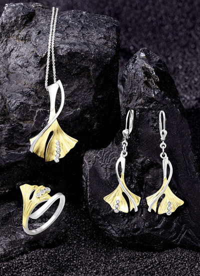 Damenring Ginkgoblatt in Bicolor mit synth. Zirkonia 