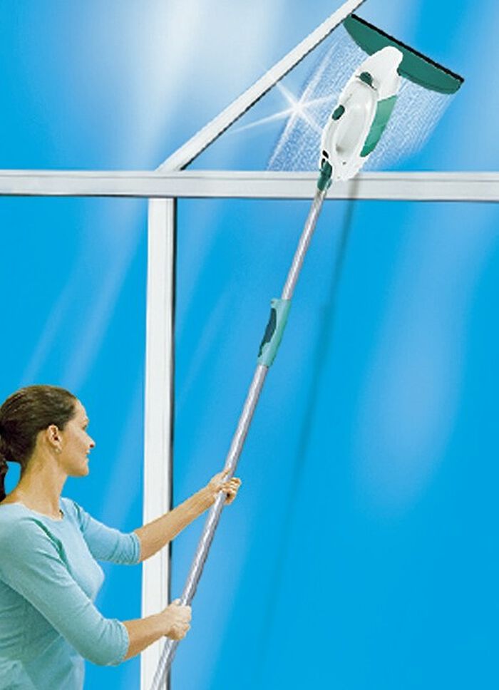 Fenstersauger von LEIFHEIT f&uuml;r streifenfreie Reinigung 