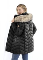 Daunenjacke mit abnehmbarer Kapuze 