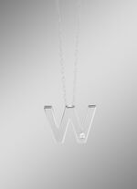 Einzigartig und elegant: Buchstaben-Anh&auml;nger aus Platin 