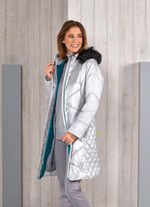 Kurzmantel mit smaragdgrünem Zierstepp 