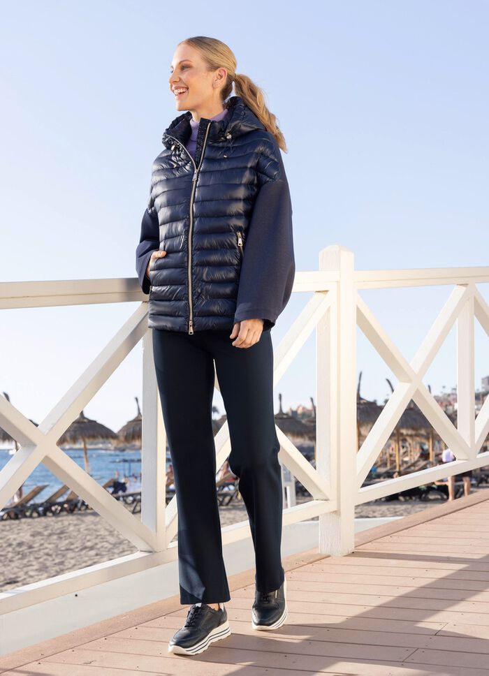 Jacke in trendaktuellem Materialmix 