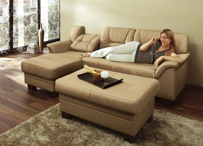 Polsterm&ouml;bel auf robusten, echten Holzf&uuml;&szlig;en CAPPUCCINO