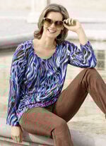 Shirt mit Strasszier im Vorderteil 