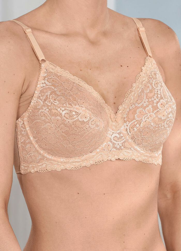 Triumph-Compliment B&uuml;gel-BH mit h&uuml;bscher Spitze PUDER