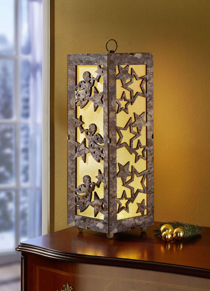 Beleuchtete Holzlaterne 